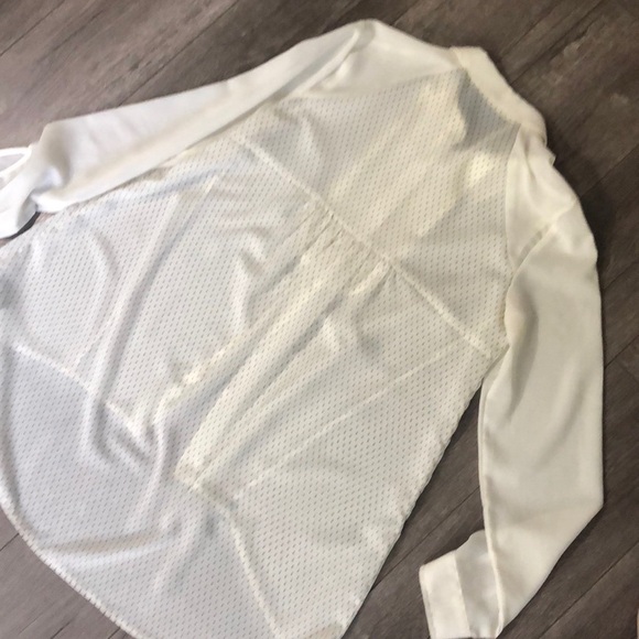 Anthropologie Maeve pintuck blouse polka dot back - Picture 7 of 8